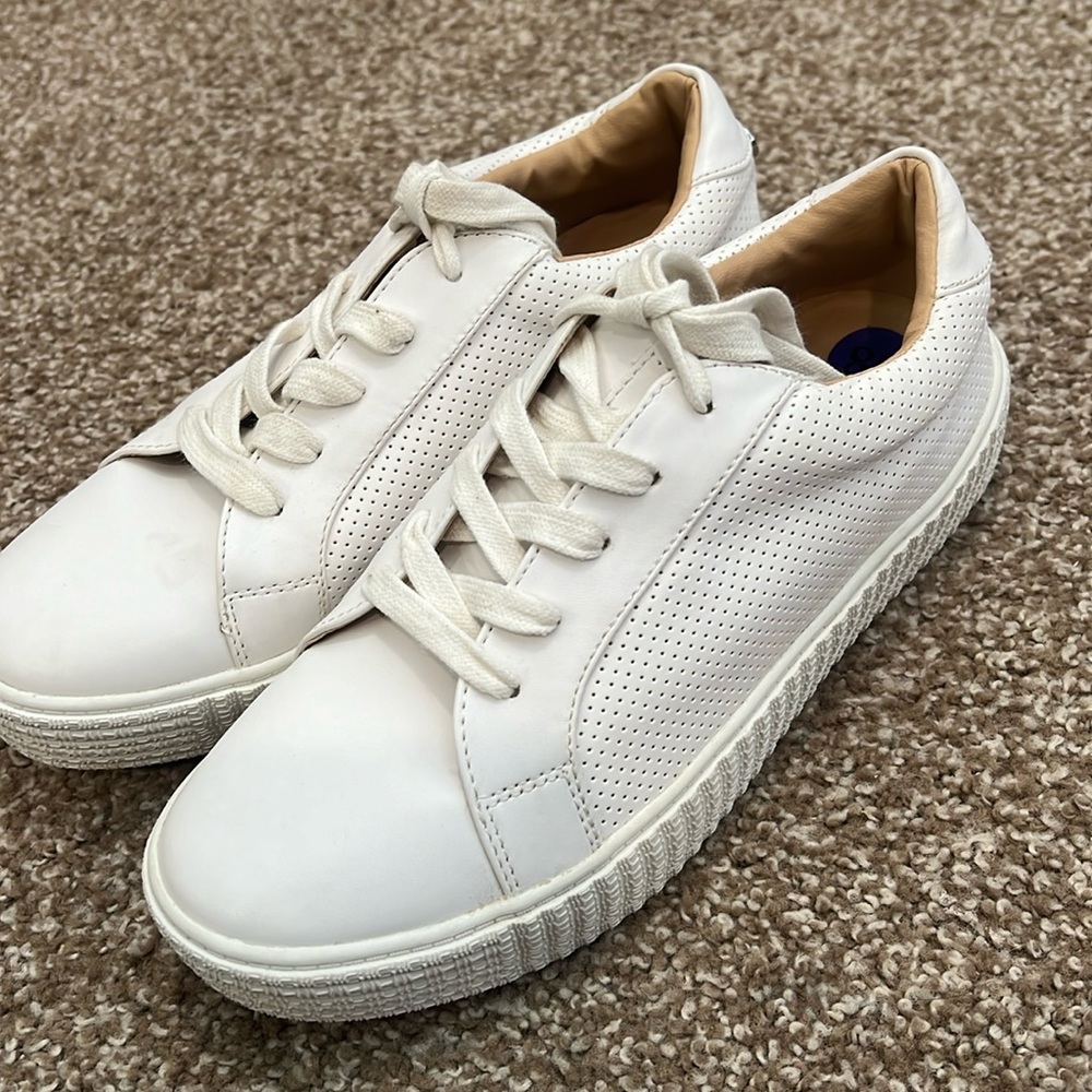 Steve Madden Women's Shoes Steve Madden Toliver Sneaker/Athletic Shoe size 8 1/2
